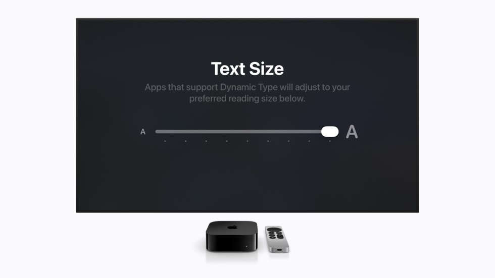‫واجهة Apple TV تعرض أداة تحكم لتكبير حجم النص.‬
