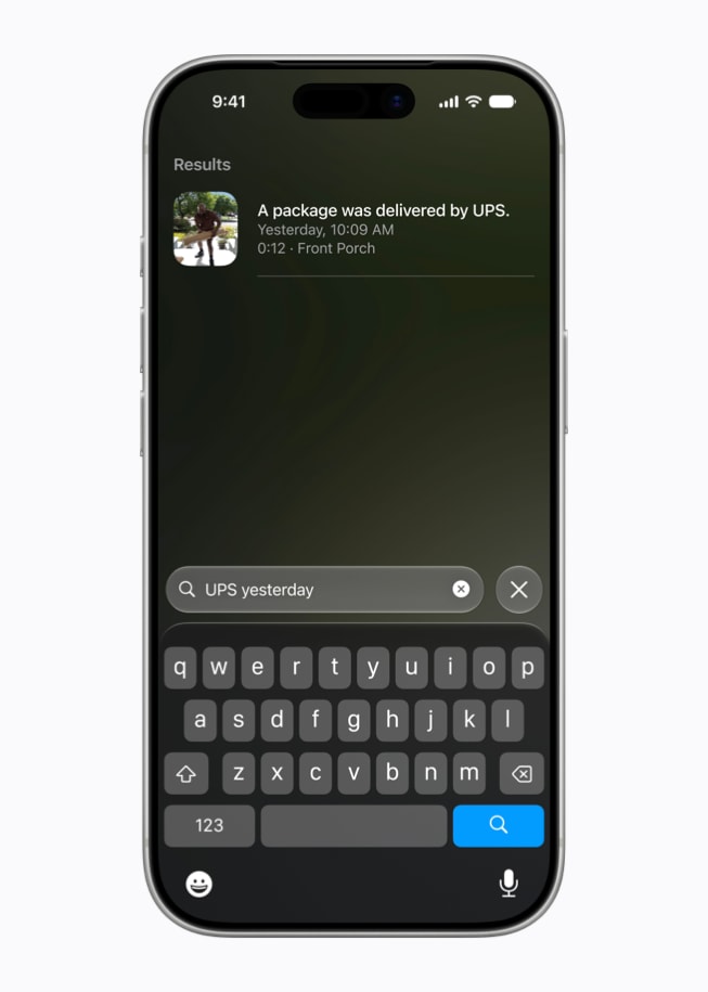 Pantalla de un iPhone 17 Pro que muestra la interfaz de búsqueda dentro de la app Casa, con un teclado visible.