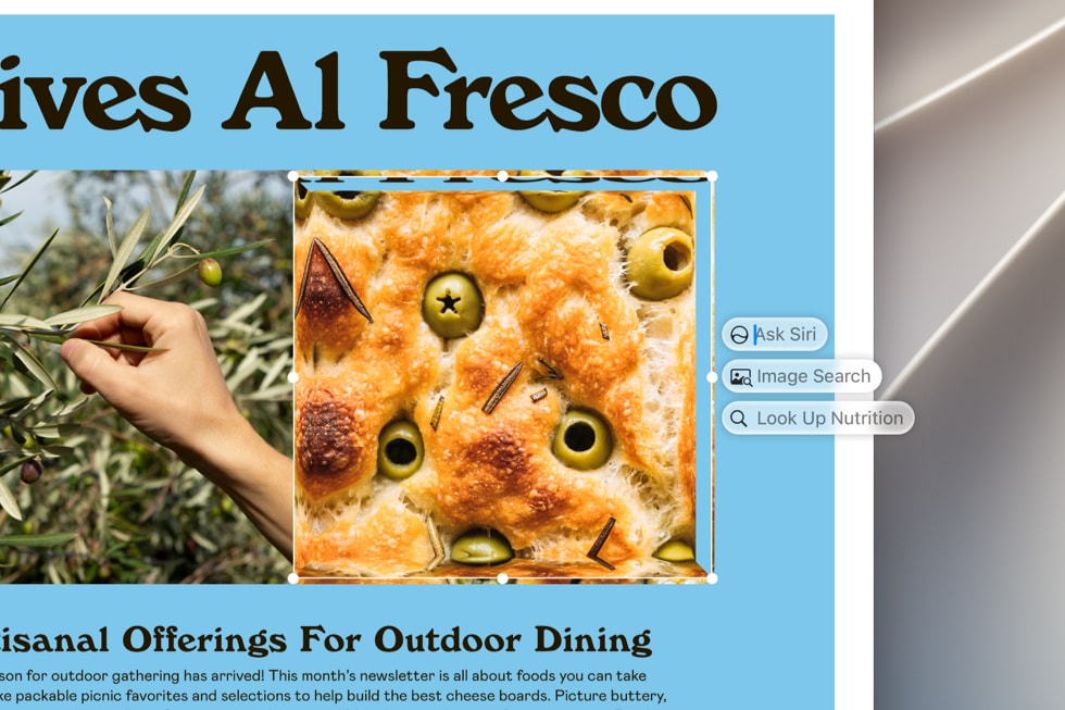 شاشة MacBook تعرض Siri أثناء إنشاء نص لمستند بعنوان "Olives Al Fresco".