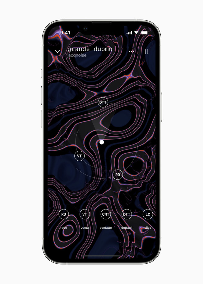Odio exécuté sur un iPhone 13 couleur argent.
