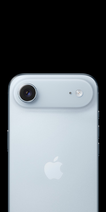 iPhone Air in de kleur Hemelsblauw, achterkant met Fusion-camerasysteem, 2-in-1-lens, LiDAR, flitser en microfoon
